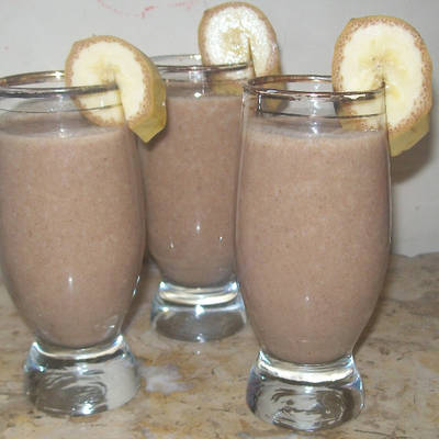  سموذي البلح والموز والشيكولاتة 