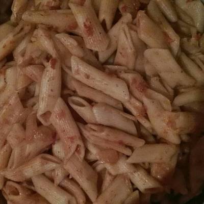  مكرونة بصلصة الطماطم بطريقتي المفضلة 