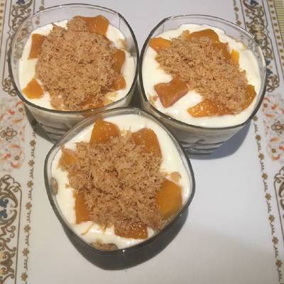  كاسات كنافة بالمانجو 