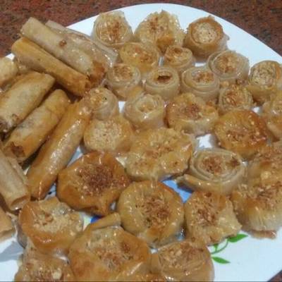  جلاش بالكنافه والبسبوسه والمكسرات 