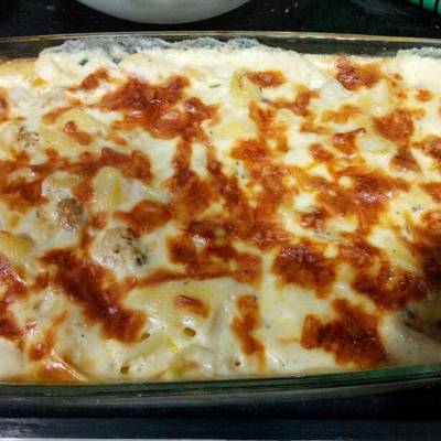  مكرونة بالصوص الأبيض و الدجاج 