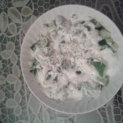  طريقة عمل سلطة الزبادى بالخيار والبصل 