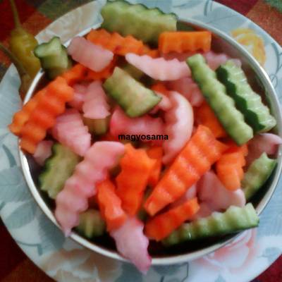  طريقة عمل مخلل اللفت والجزر والخيار 