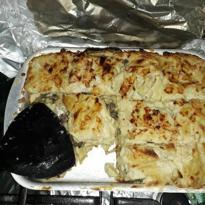  مكرونة بشاميل بالسجق 