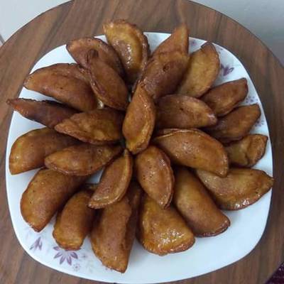  القطايف محشيه سكر وجوز هند وزبيب 