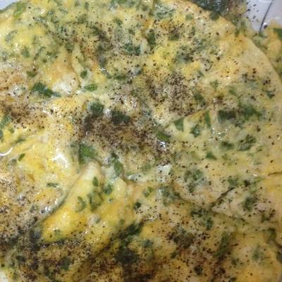  طبق عجة بيض مع البقدونس 