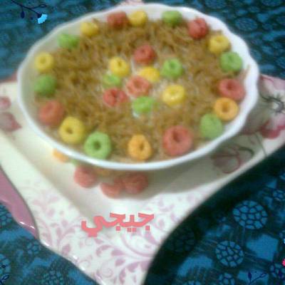  شعيرية بالحليب الكورن فليكس الملون مبهجة للاطفال 