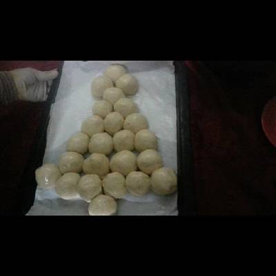  خلية النحل علي شكل شجرة الكريسماس 