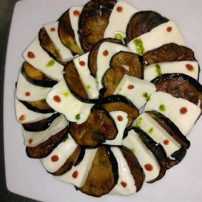 باذنجان بالموزريلا 