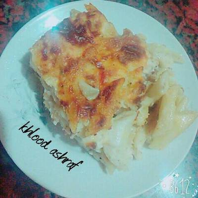  مكارونه بشاميل باللحمه المفرومه 