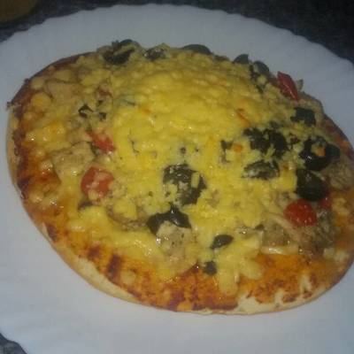  بيتزا جاهزة بالمشروم والفراخ 