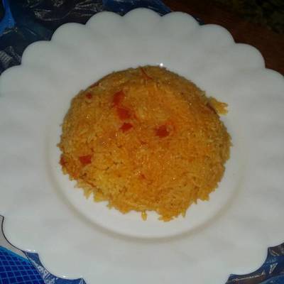  أرز أحمر للسمك 