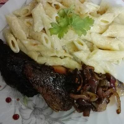  مكرونة ولحمة بصوص دبس الرمان 