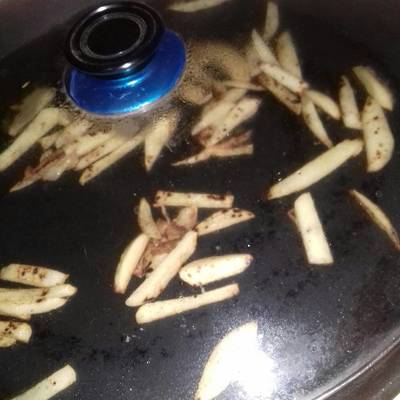  اصابع البطاطس المشوية على الفرن 