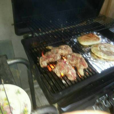  حواوش ضانى واللحمة ضانى شوية 