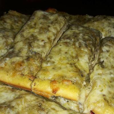  معجنات الزعتر مع الموتزريلا 