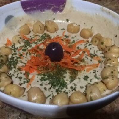  سلطة الطحينة بالحمُّص والزبادي 