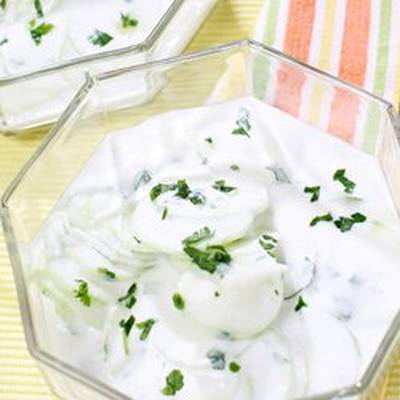  طريقة عمل سلطة الزبادي والخيار 