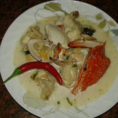  شوربة سي فود جميله 