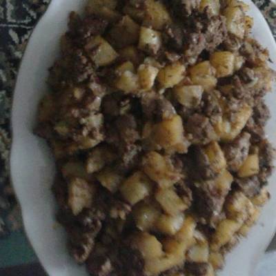  كبدة دجاج مع البطاطا (البطاطس) 