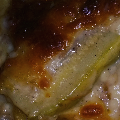  كوسة بالبشاميل واللحمة المفرومة 