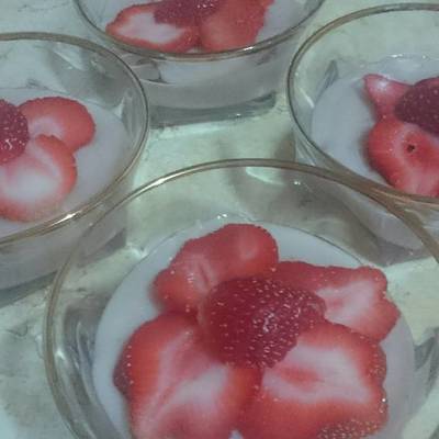  كاسترد الفراولة 