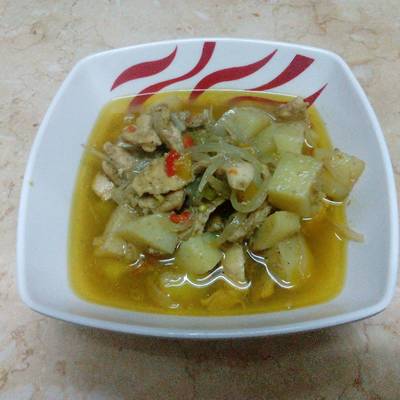  مكعبات البطاطس بالفراج 