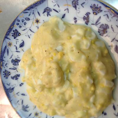  طريقة عمل البيض المسلوق بالجبن 