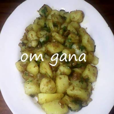  مكعبات البطاطس بالزبدة والثوم 