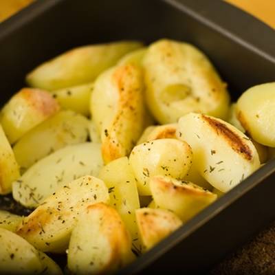  طريقة عمل بطاطس بالزعتر 