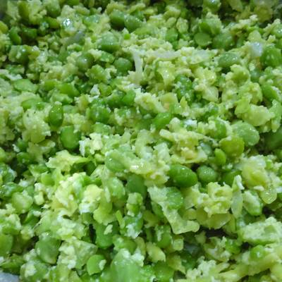  حمص اخضر بالبيض 