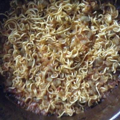  الإندومي بالباذنجان المفروم 