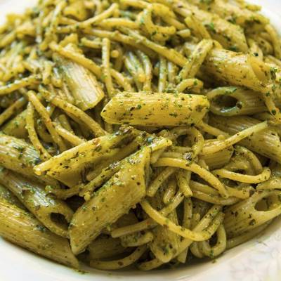  باستا بصوص البيستو 