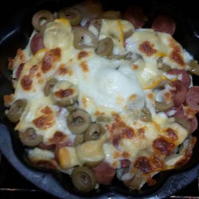  بطاطس بالجبنة والسوسيس 