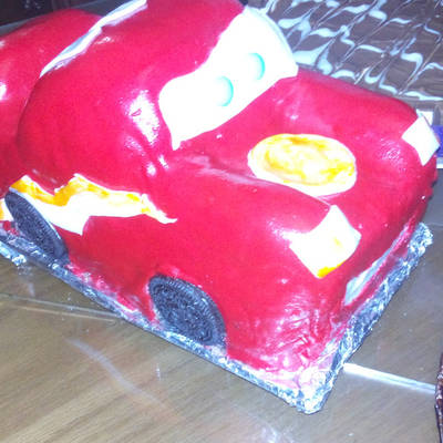  تورتة ماكوين (برق بنزين) 