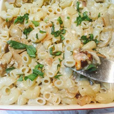  معكرونة بالفطر والكريمه 