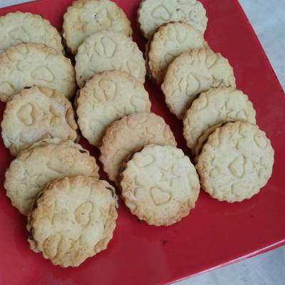  بسكوت بحشو الشوكولاته 