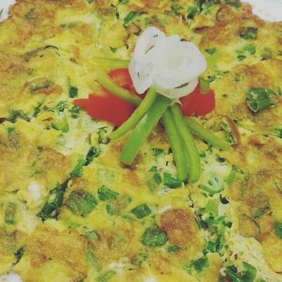  بيض بالبصل الاخضر ^^ 