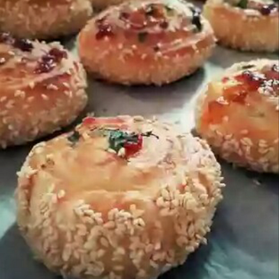  سينابون بالجبنه والبقدونس 