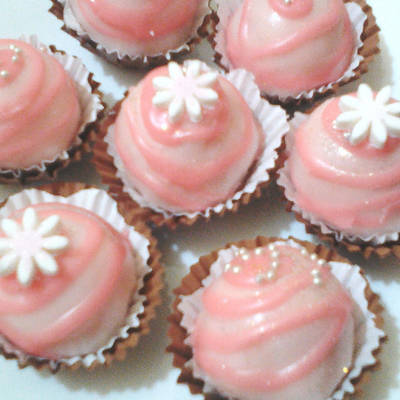  حلوة محشية بالجولي 