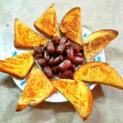  فرنش توست مع السجق 