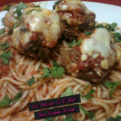  مكرونة بكرات اللحم بحشوة الموزاريلا 