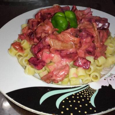  مكرونه بالمشروم والبنجر وصوص جبنه شيدر 