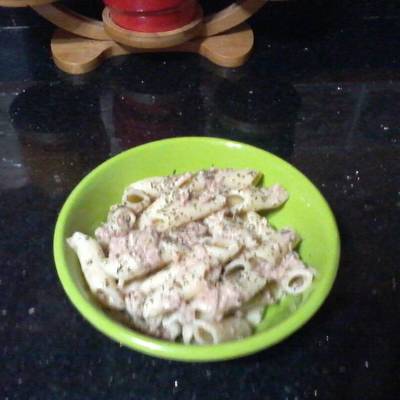  سلطة المكرونة بالتونة 