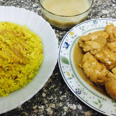  الدجاج بالصوص الكريمي و الارز الاصفر و شوربه الدجاج 