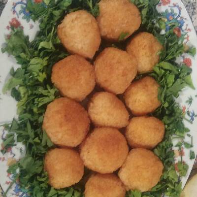  كرات الأرز المحشيه جبنه موتزاريلا 