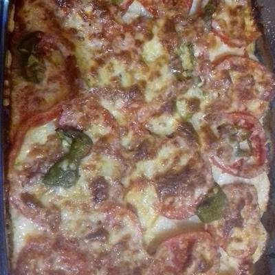  صنيه بطاطس باللحمه المفرومه والجبنه الموتزاريﻻ 