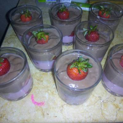  بودينج شيكولاته وفراوله بالفاكهه 