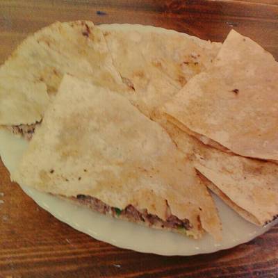  عيش باللحمه 