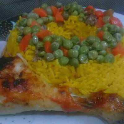  أرز بسمتى بالخضار بالزعفران ودبابيس دجاج مشويه 